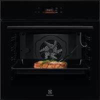 Духовой шкаф Electrolux LOE 8P39Z MealAssist 700 черный
