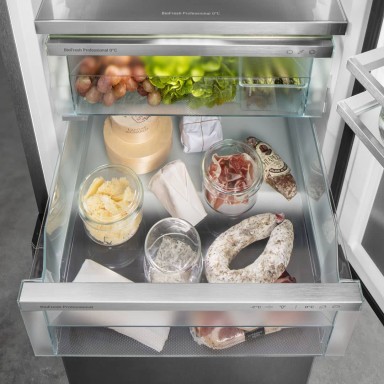 biofresh-compartment-meat-sausage-cheese-liebherr-detail-1080x1080_w384_h384.jpg